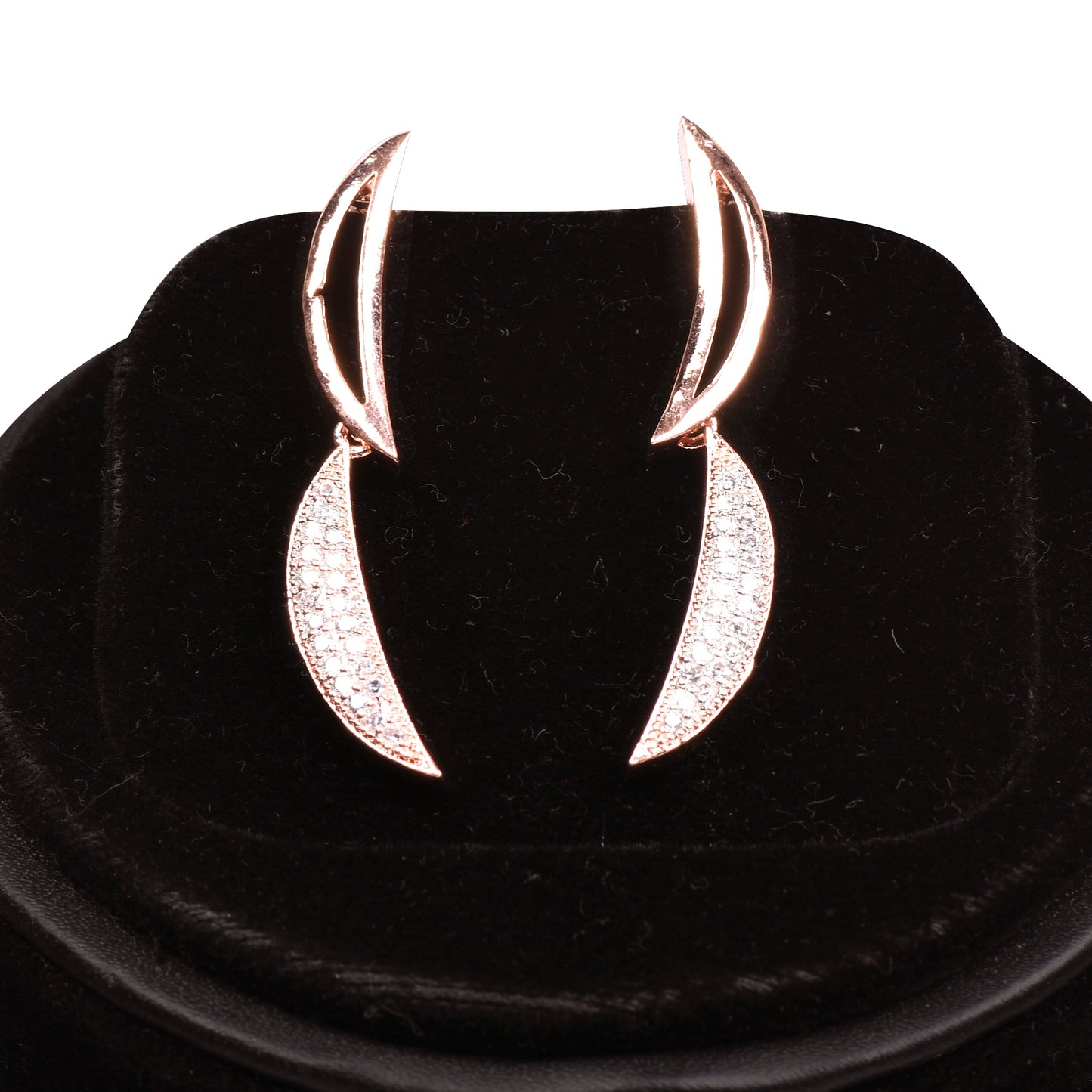 Ornapp Cubic zirconia Trending design Necklace set| Premium range| American diamond set