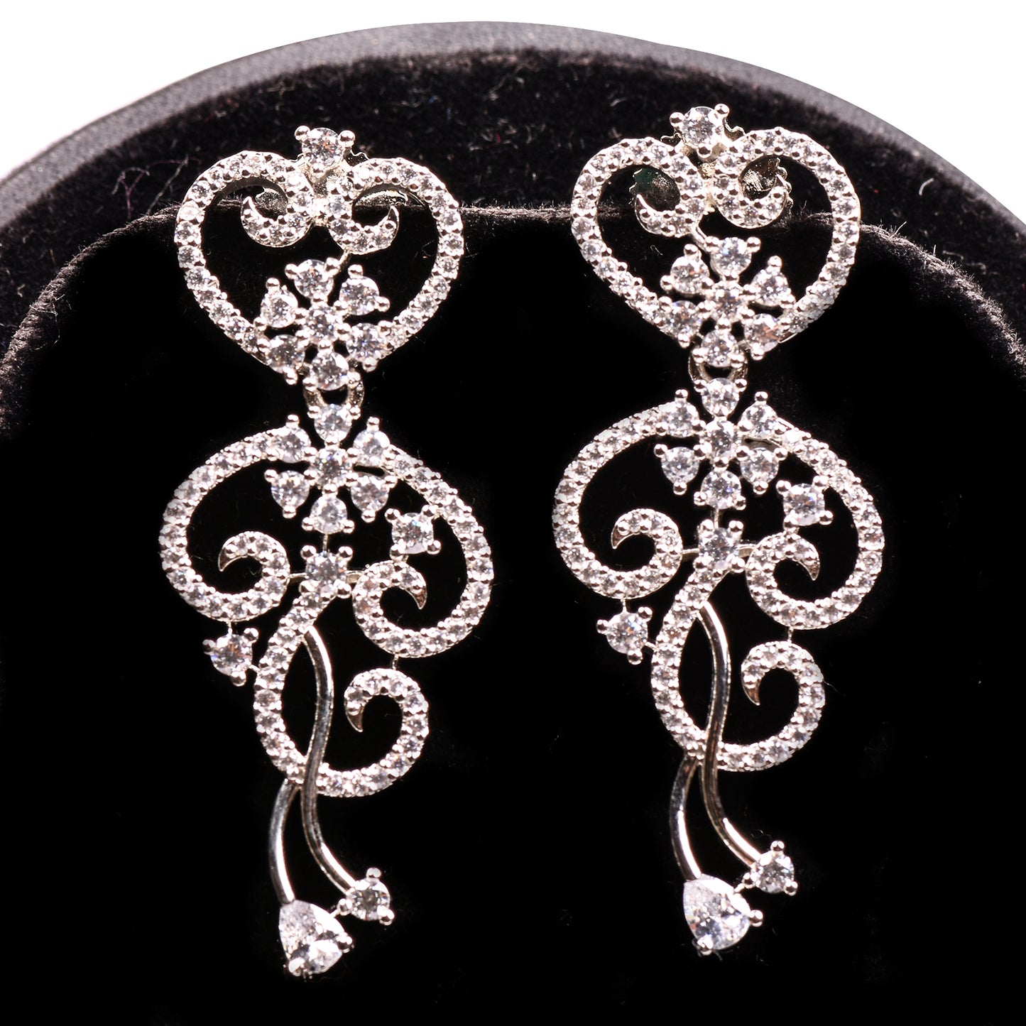 Ornapp Cubic zirconia Flower studded design Necklace set| Premium range| American diamond set