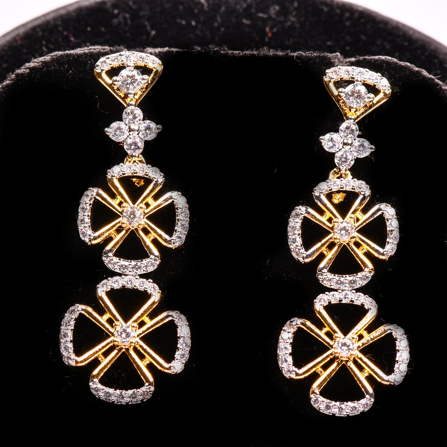 Ornapp Cubic zirconia Flower elegant design Necklace set| Premium range| American diamond set
