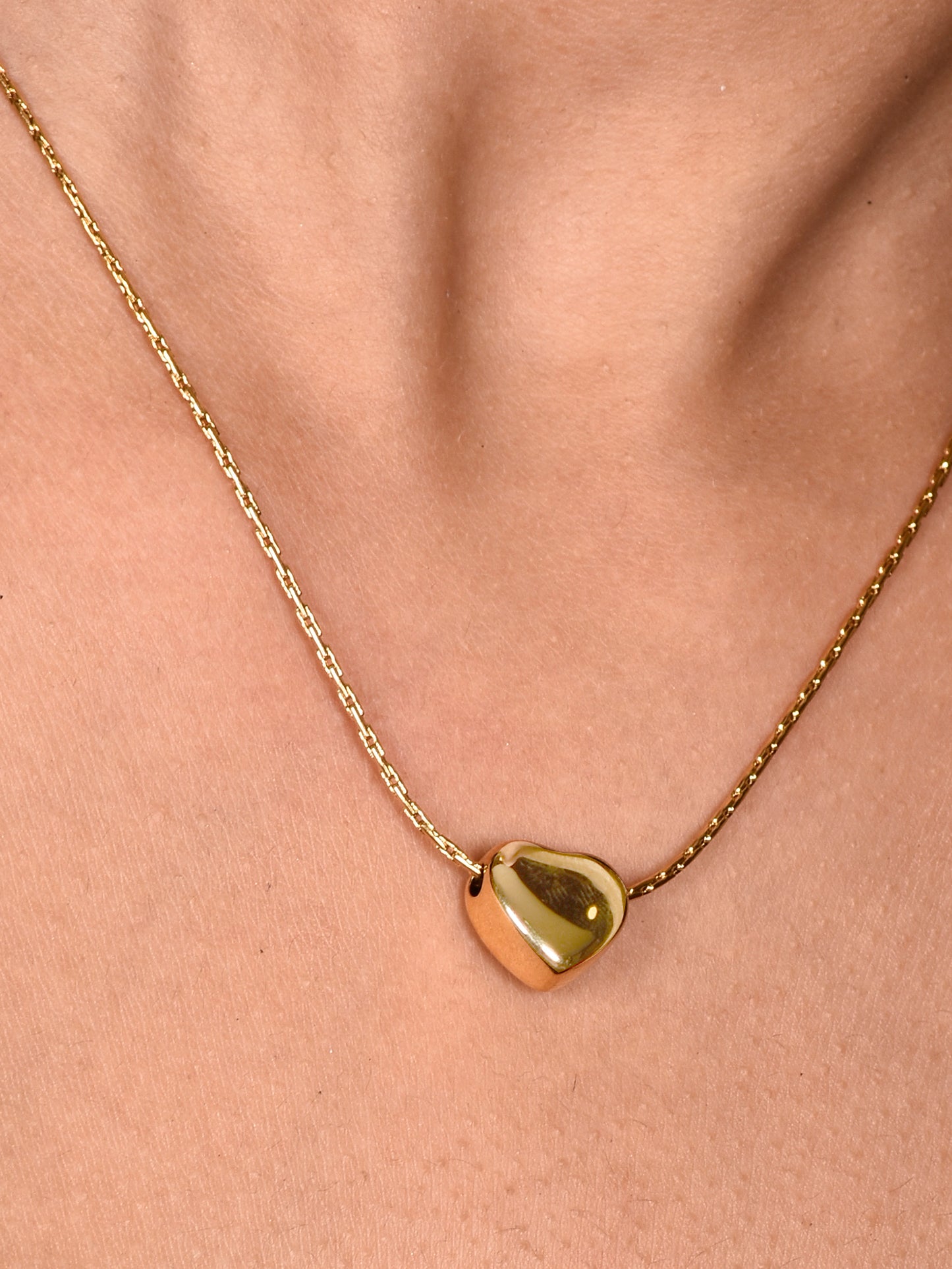 Ornapp Exquisite Heart pendant with Link chain| Mainstream jewelry| Gift for wife|